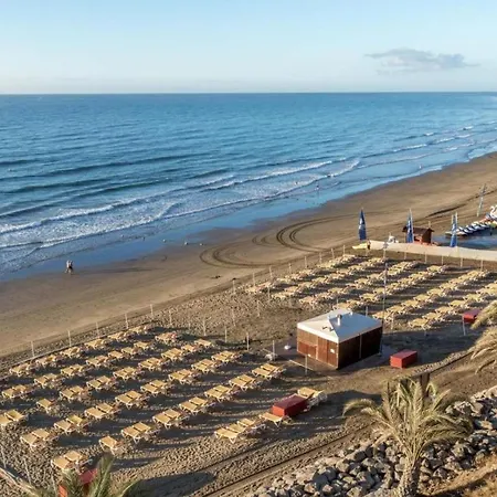 Doble Deluxe Con Desayuno Y Cena,wifi,piscina 아파트